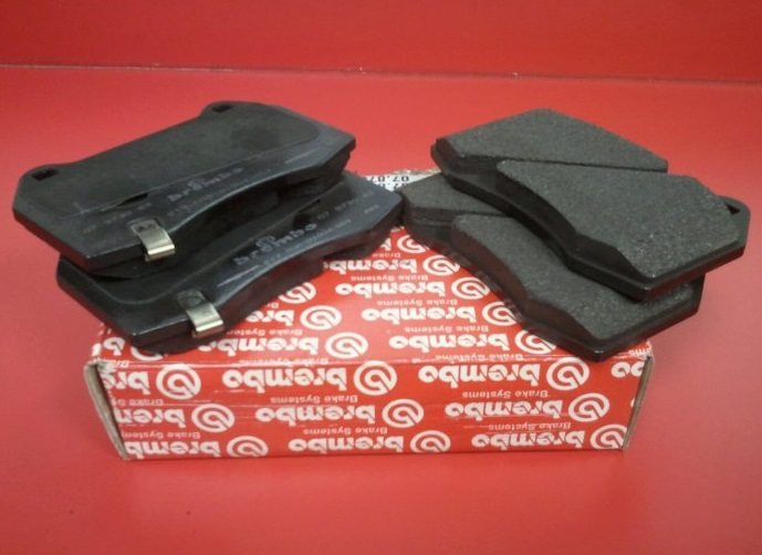 Genuine Nissan OEM Front Brake Pad Set     Z Brembo